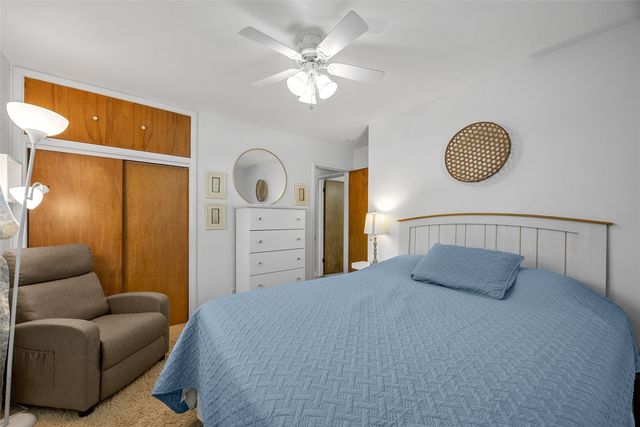 425 Red Fox Road SE, Cedar Rapids, IA 52403