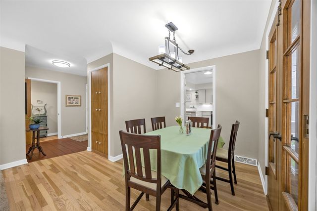 425 Red Fox Road SE, Cedar Rapids, IA 52403