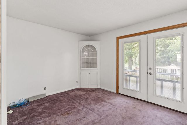 1527 11th Street, Dewitt, IA 52742