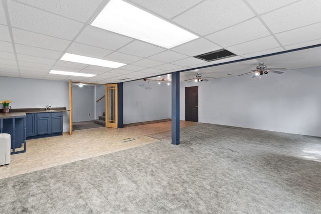 1527 11th Street, Dewitt, IA 52742