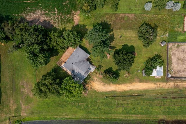 1527 11th Street, Dewitt, IA 52742