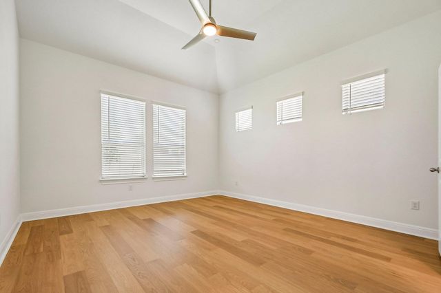 279 San Saba DR, Buda, TX 78610