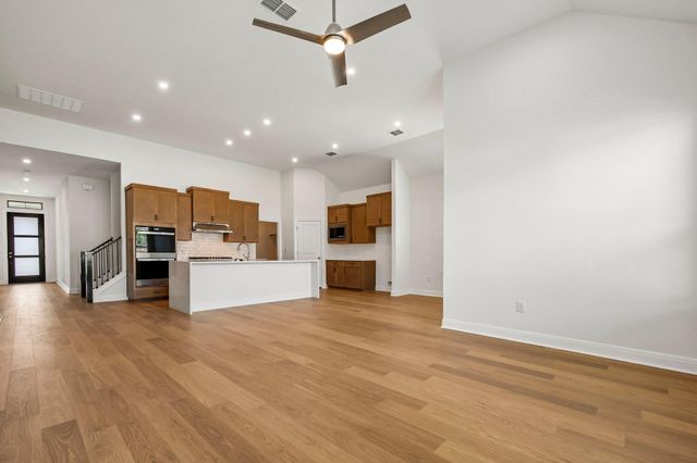 279 San Saba DR, Buda, TX 78610