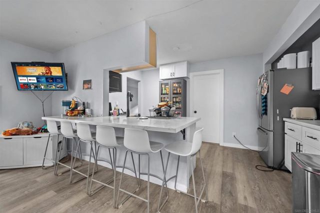 6233 Mary Lane Dr, San Diego, CA 92115