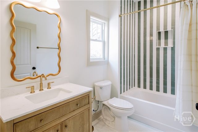 807 E 33rd, Savannah, GA 31401