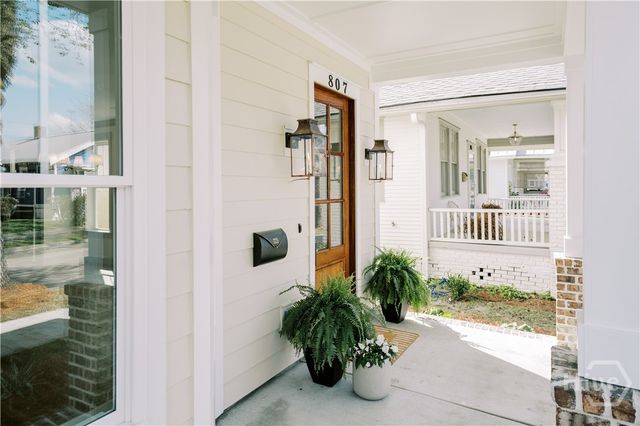 807 E 33rd, Savannah, GA 31401