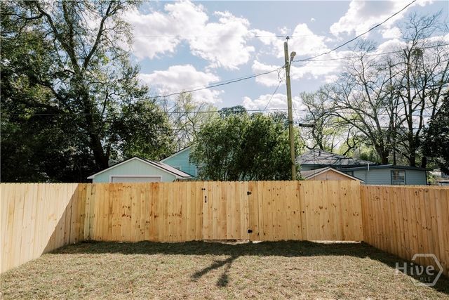 807 E 33rd, Savannah, GA 31401