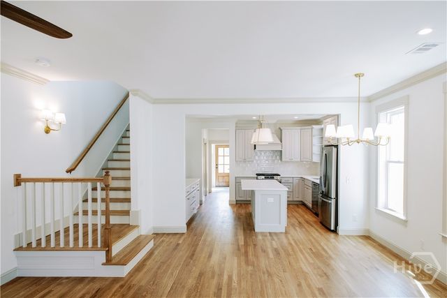 807 E 33rd, Savannah, GA 31401