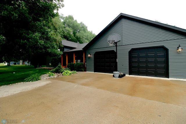 1307 Libra Lane, Fargo, ND 58104