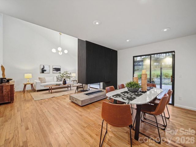 3911 Windwood Circle, Charlotte, NC 28226