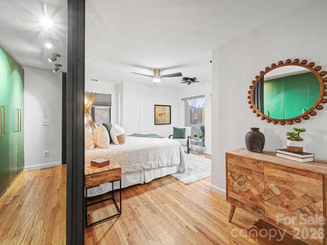 3911 Windwood Circle, Charlotte, NC 28226