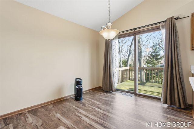 641 Pineview Drive, Holland, MI 49424