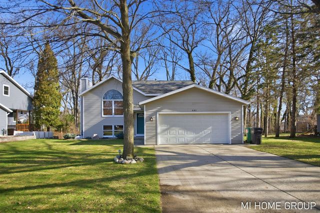 641 Pineview Drive, Holland, MI 49424