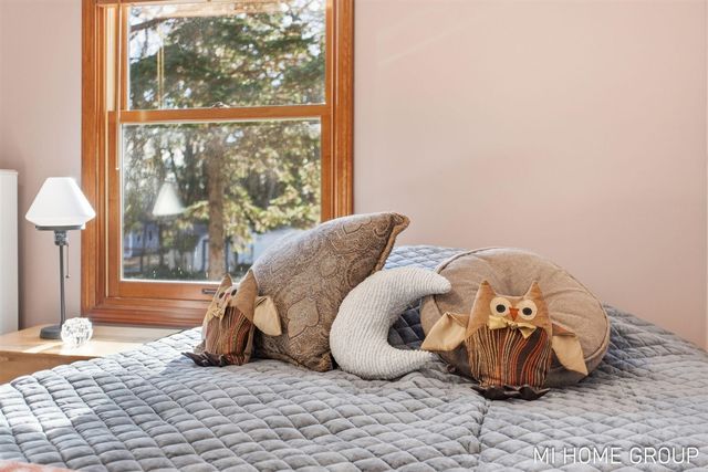 641 Pineview Drive, Holland, MI 49424