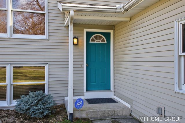 641 Pineview Drive, Holland, MI 49424