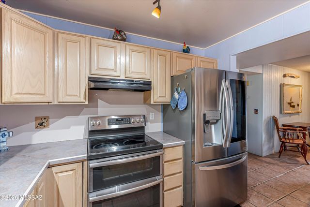 805 S Avenida Los Reyes, Tucson, AZ 85748