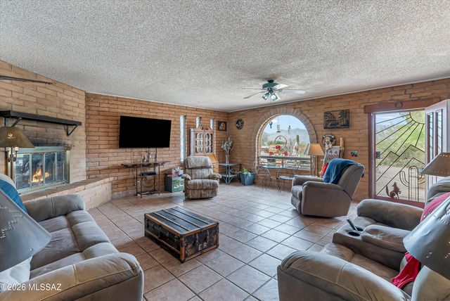 805 S Avenida Los Reyes, Tucson, AZ 85748