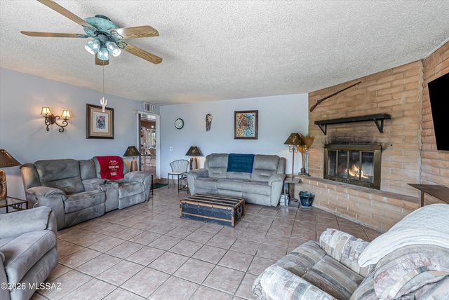 805 S Avenida Los Reyes, Tucson, AZ 85748