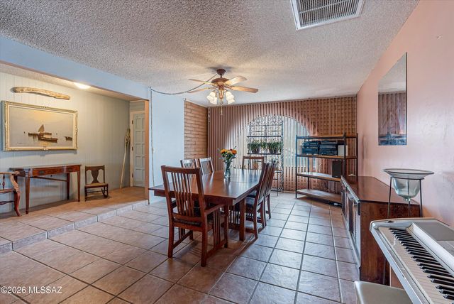 805 S Avenida Los Reyes, Tucson, AZ 85748