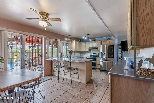 805 S Avenida Los Reyes, Tucson, AZ 85748