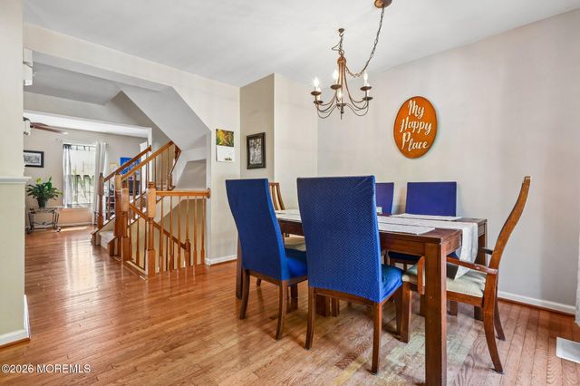 22 New Castle Street, Farmingdale, NJ 07727
