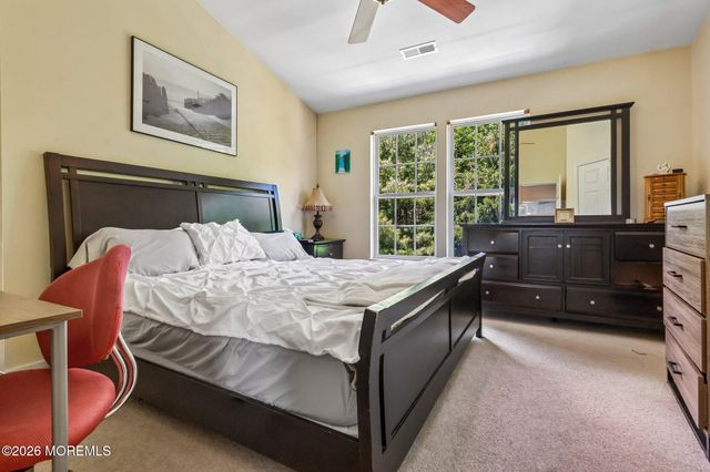 22 New Castle Street, Farmingdale, NJ 07727