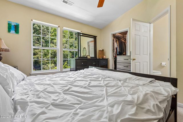 22 New Castle Street, Farmingdale, NJ 07727