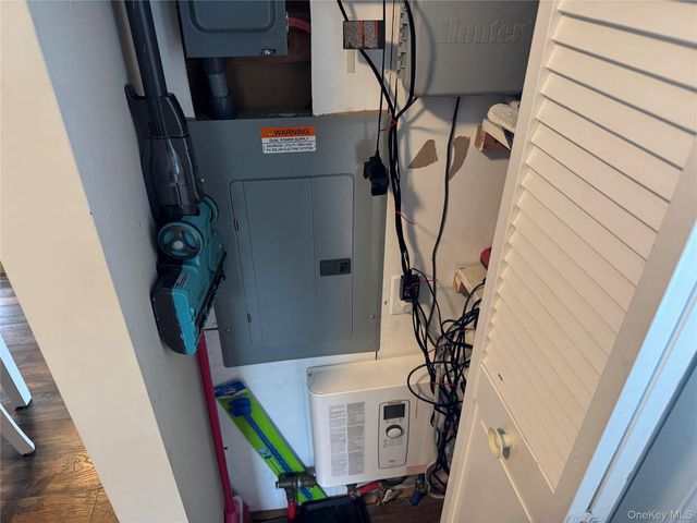 41 W 6th Street, Patchogue, NY 11772