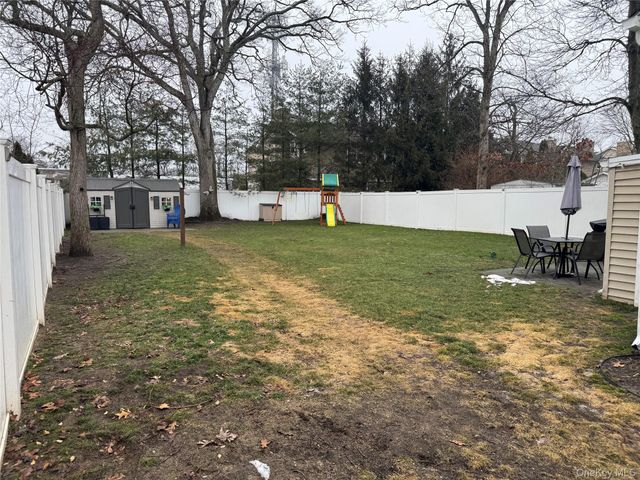 41 W 6th Street, Patchogue, NY 11772