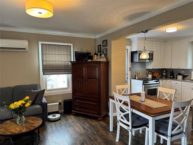 41 W 6th Street, Patchogue, NY 11772