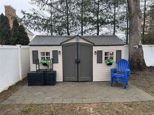 41 W 6th Street, Patchogue, NY 11772