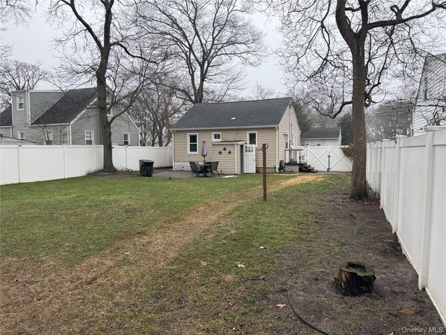 41 W 6th Street, Patchogue, NY 11772