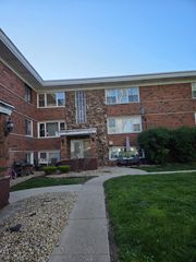 6830 W Lode Drive 3A, Worth, IL 60482