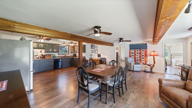 1053 Vz County Road 4206, Athens, TX 75752