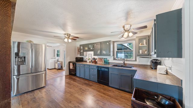 1053 Vz County Road 4206, Athens, TX 75752