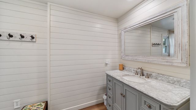 1053 Vz County Road 4206, Athens, TX 75752