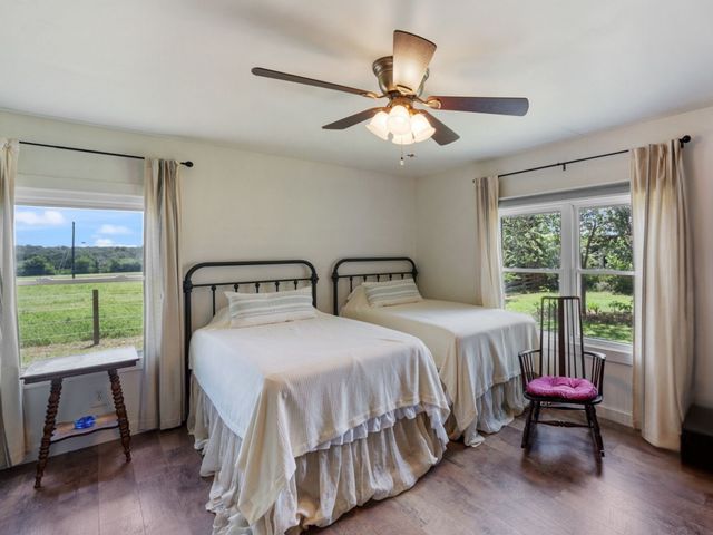 1053 Vz County Road 4206, Athens, TX 75752
