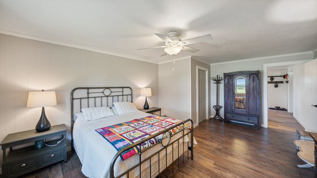 1053 Vz County Road 4206, Athens, TX 75752
