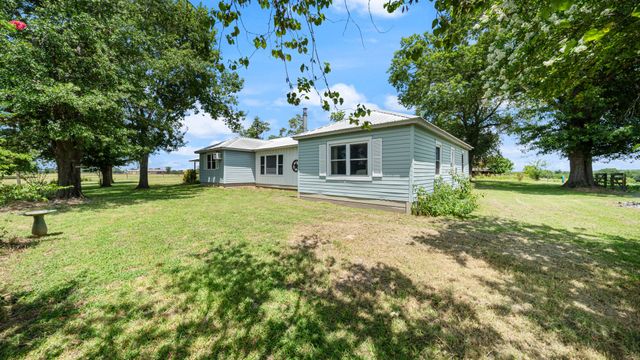 1053 Vz County Road 4206, Athens, TX 75752