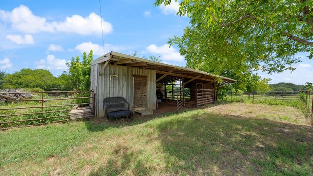 1053 Vz County Road 4206, Athens, TX 75752