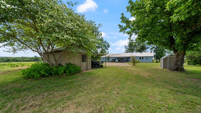 1053 Vz County Road 4206, Athens, TX 75752