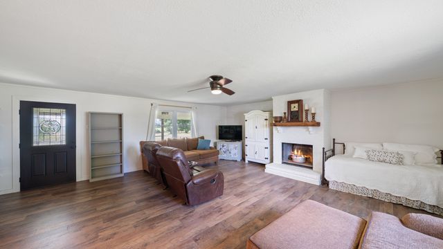 1053 Vz County Road 4206, Athens, TX 75752