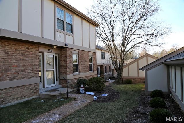 13138 Royal Pines Drive, Maryland Heights, MO 63146