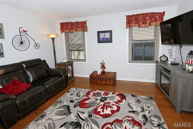 13138 Royal Pines Drive, Maryland Heights, MO 63146