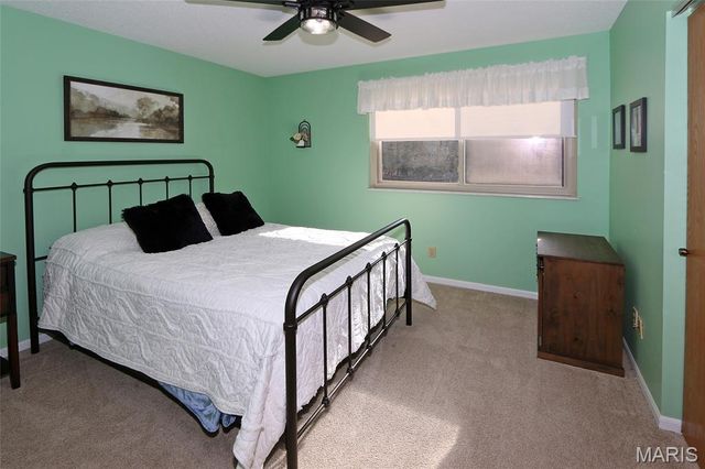 13138 Royal Pines Drive, Maryland Heights, MO 63146