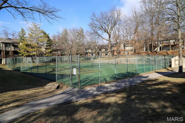 13138 Royal Pines Drive, Maryland Heights, MO 63146