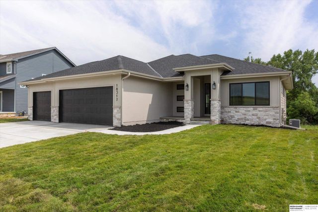 11306 S 181st Circle, Gretna, NE 68028