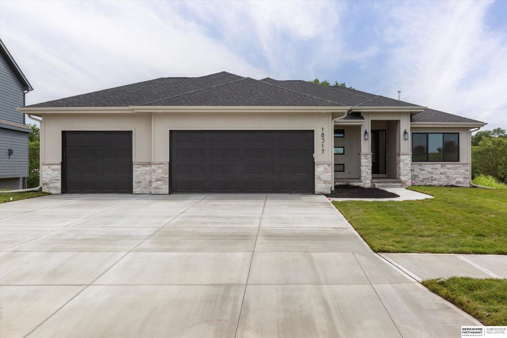 11306 S 181st Circle, Gretna, NE 68028