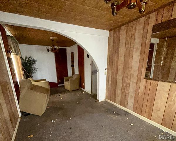 411 Elm Drive, East St Louis, IL 62203