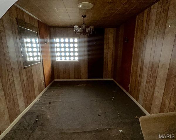 411 Elm Drive, East St Louis, IL 62203